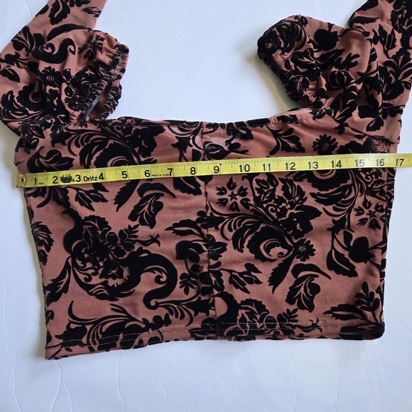 Papaya Floral Ruched Crop Top - Picture 8 of 13